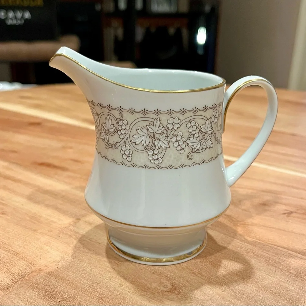 Vintage Noritake Bella Sugar and Creamer Set